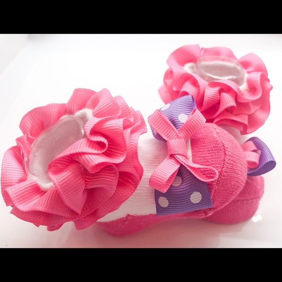 Stepping Stones Baby Girls Hat & Socks - Picture 2 of 3